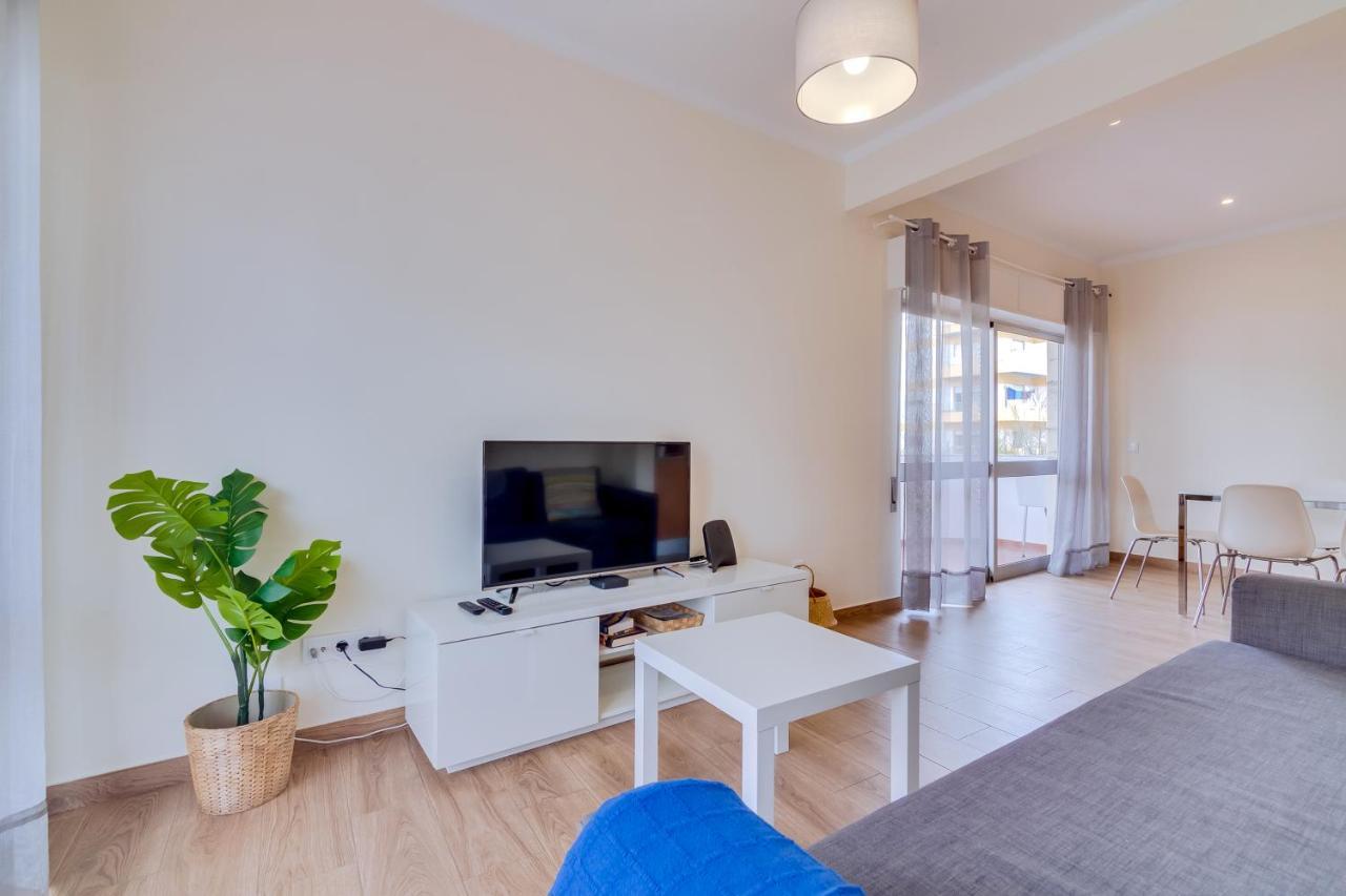 Quarteira 2Br - Near The Beach At Homesbyfc Ngoại thất bức ảnh